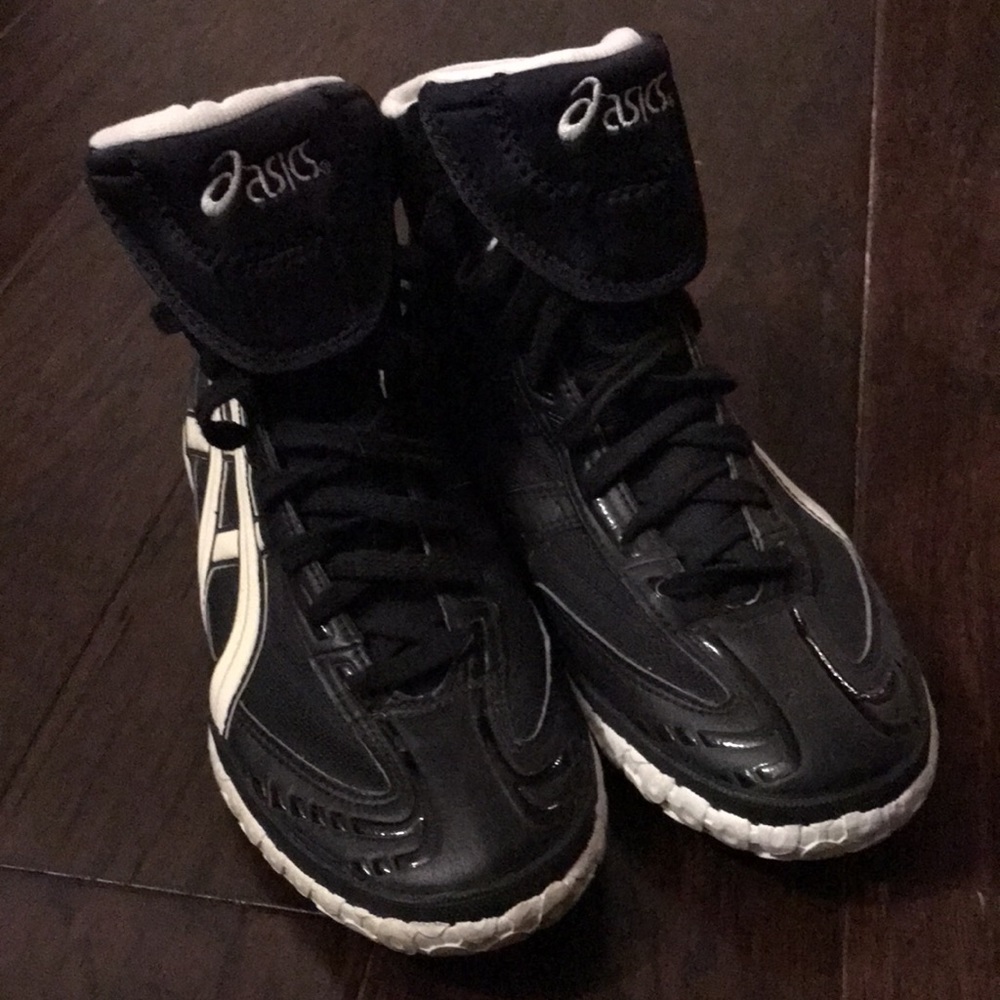 ASICS